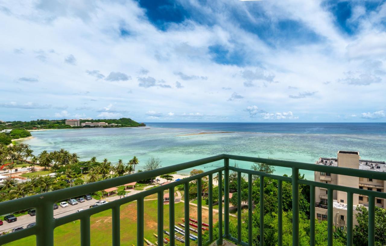 Holiday Resort & Spa Guam Tumon Exterior foto