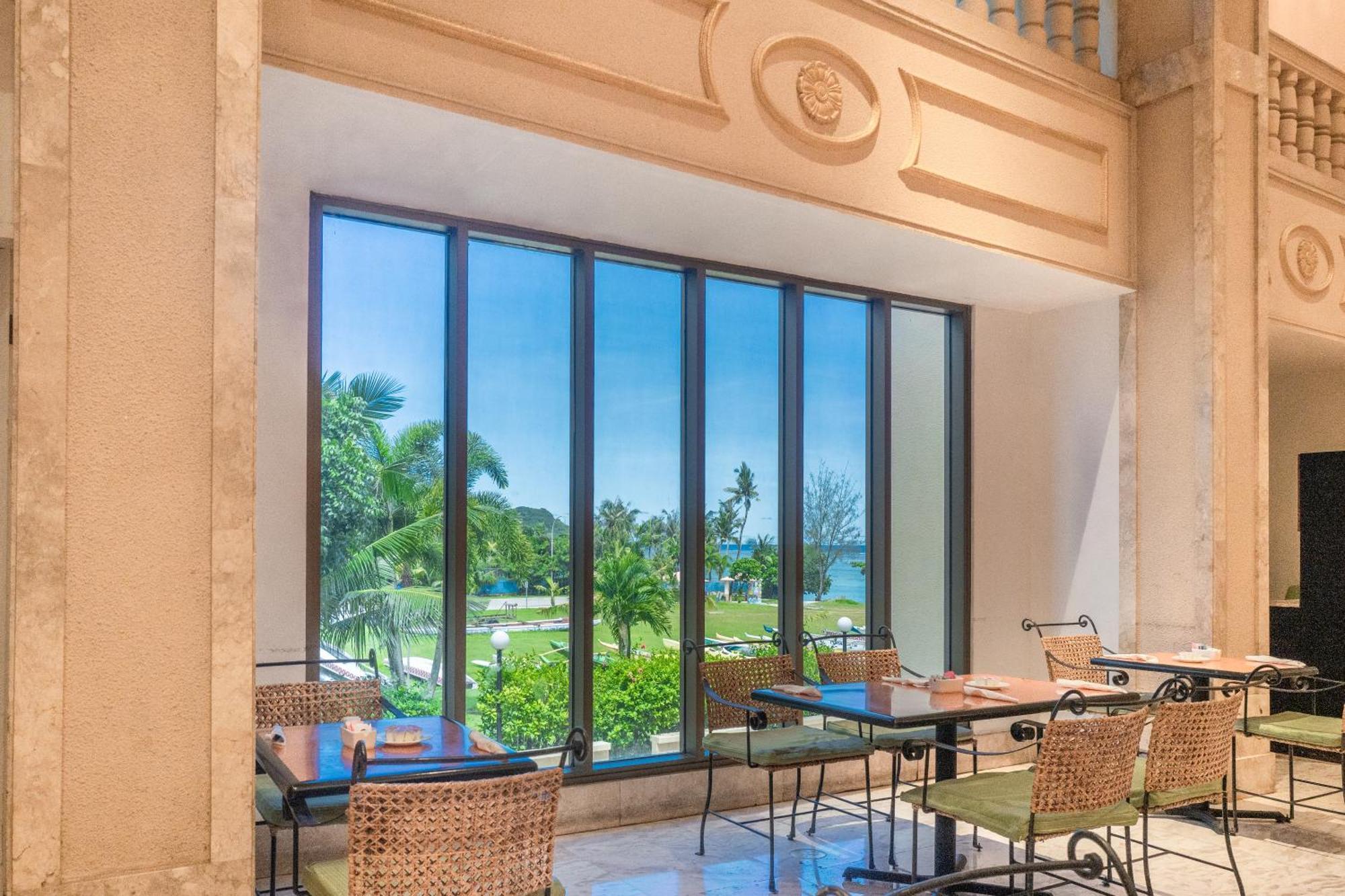 Holiday Resort & Spa Guam Tumon Exterior foto